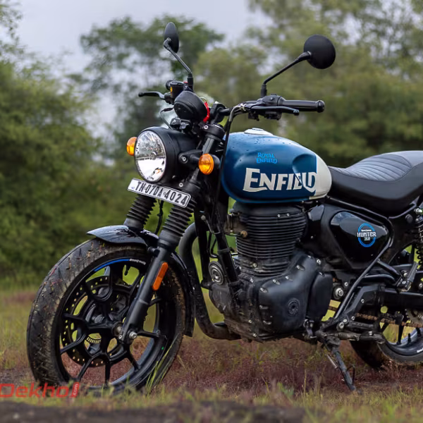 Royal Enfield Hunter 350 (Rebel Blue/Red/Black)