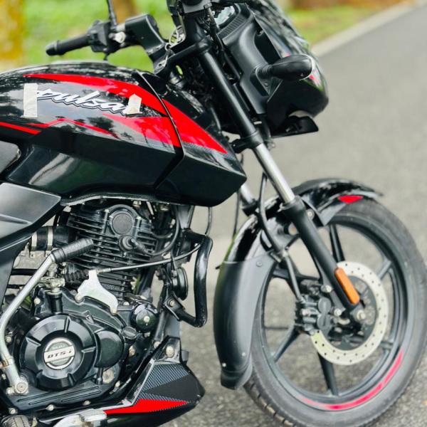 Bajaj Pulsar 2022